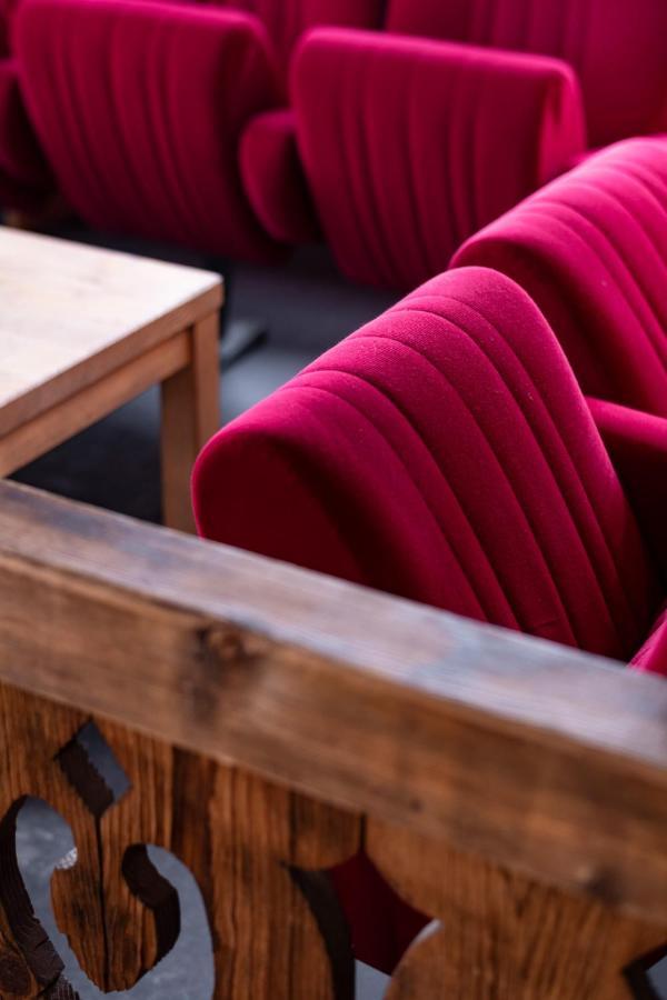 Peanut Mountain Lodge & Le Communal Val d'Illiez Bagian luar foto